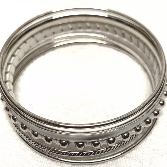 Jewelry - Set of 5 Bangle Bracelets Silver Tone Knobbed Wrap